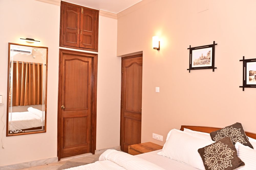 Shridham Home Stay